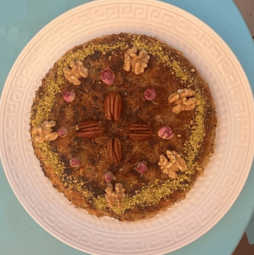 Qtayef à Nice, chaussons croustillants garnis de fruits secs